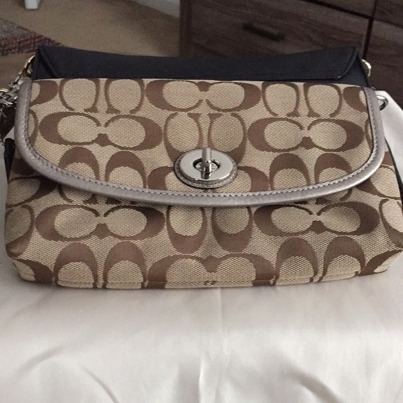 Coach Wristlet/Clutch, NWT - Picture 6 of 8